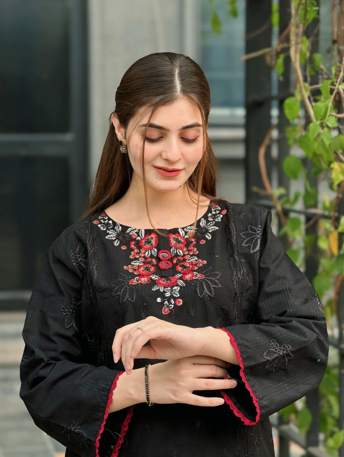 Saha Embroidered 2pcs Ca_closet