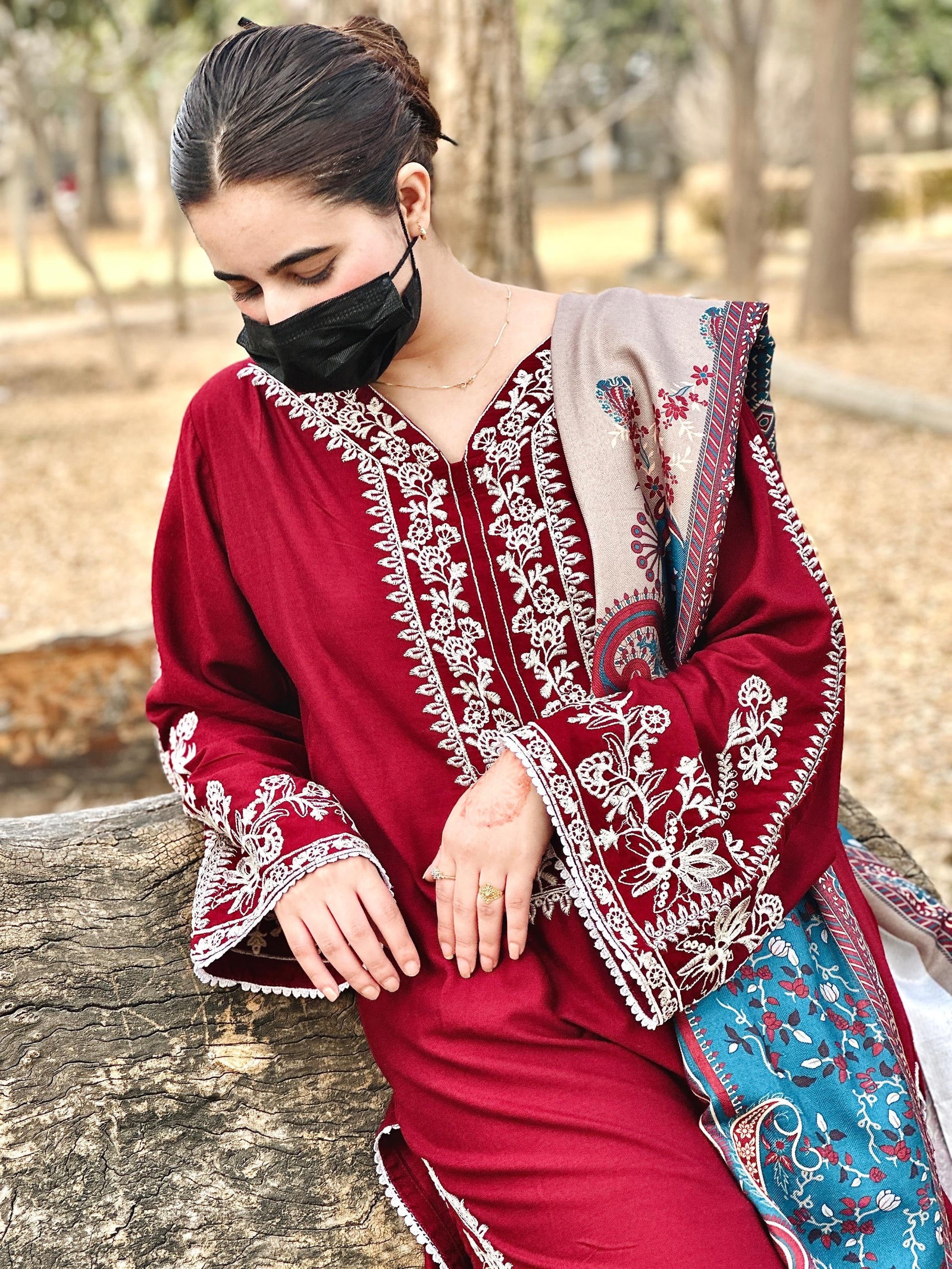 Hawa Embroidered 2pcs Ca_closet