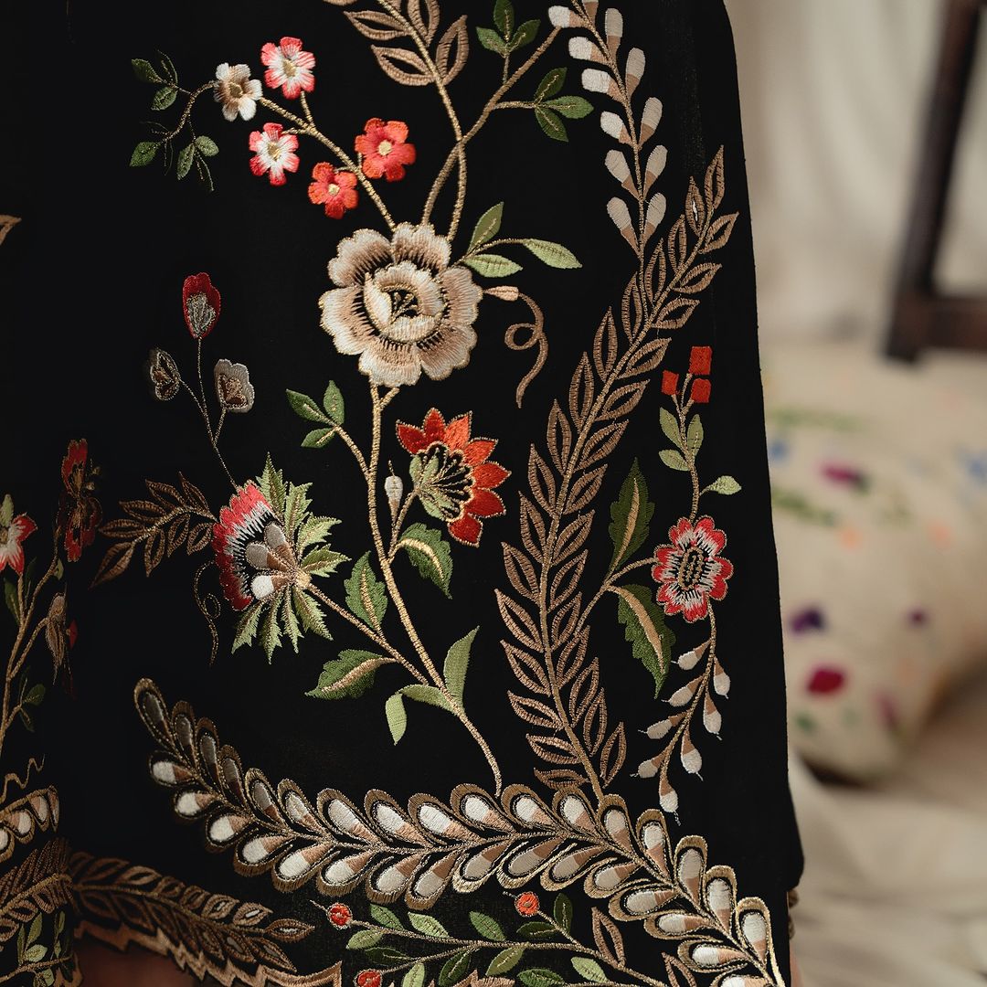Aneela Embroidered 2pcs Ca_closet