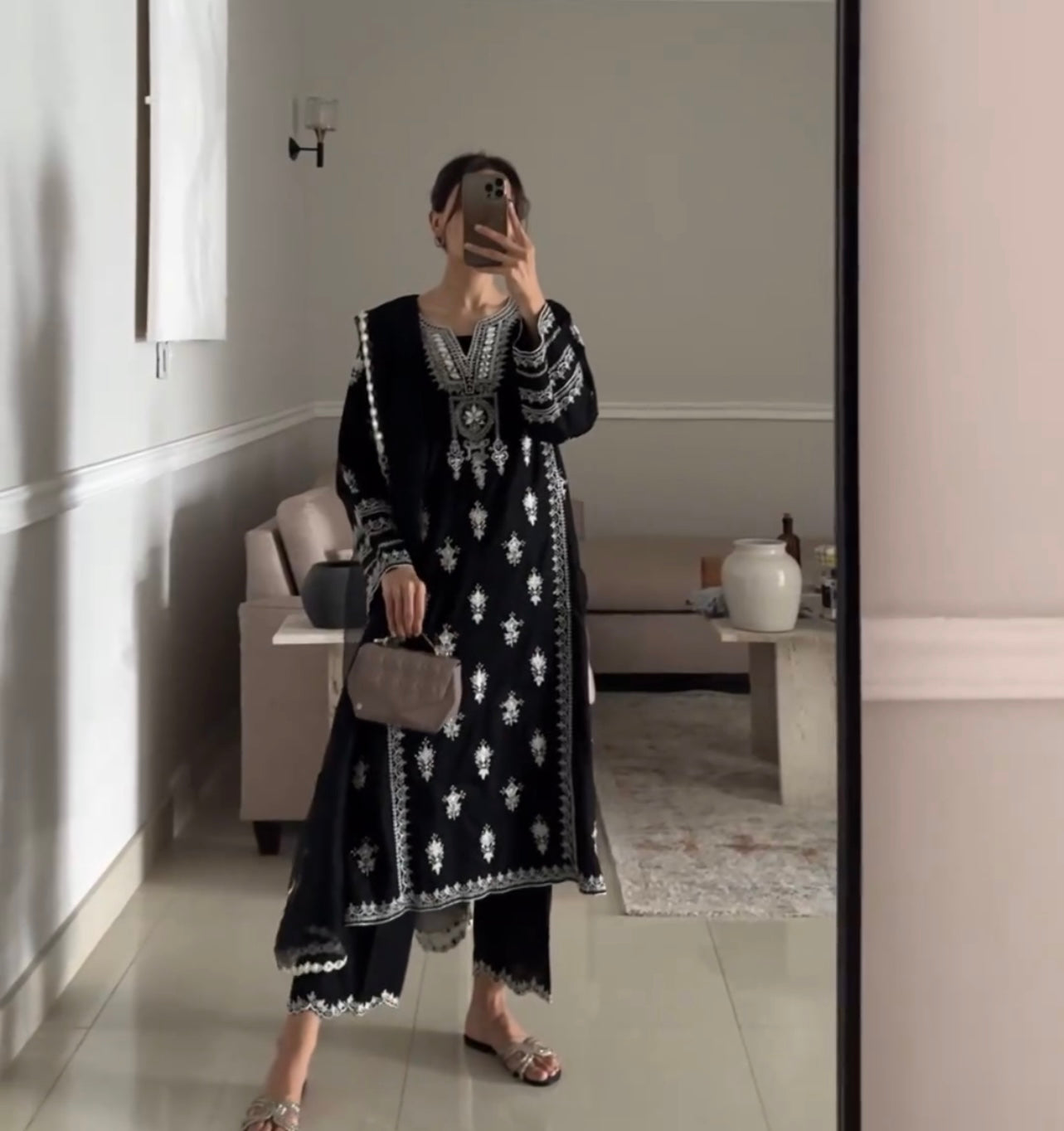 Belizzi Embroidered 2pcs Ca_closet