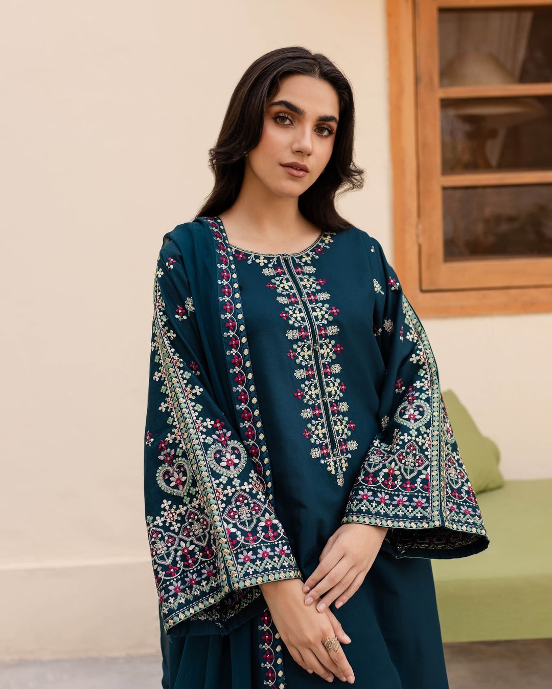 Aadab Embroidered 3pcs Ca_closet