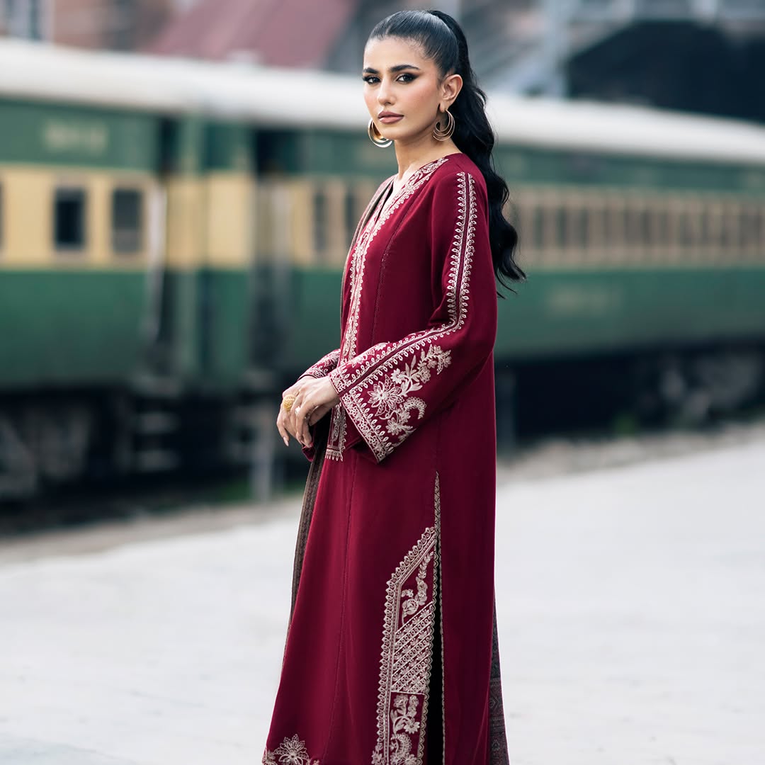 Hassil Embroidered (Stitched) 3pcs Ca_closet