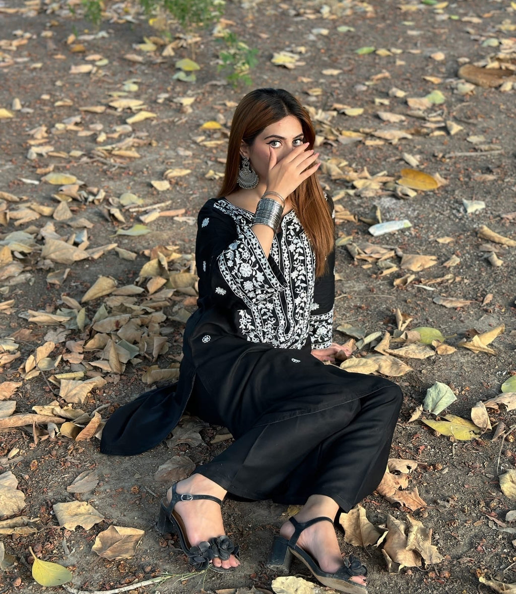 Erina Embroidered - 2 pieces