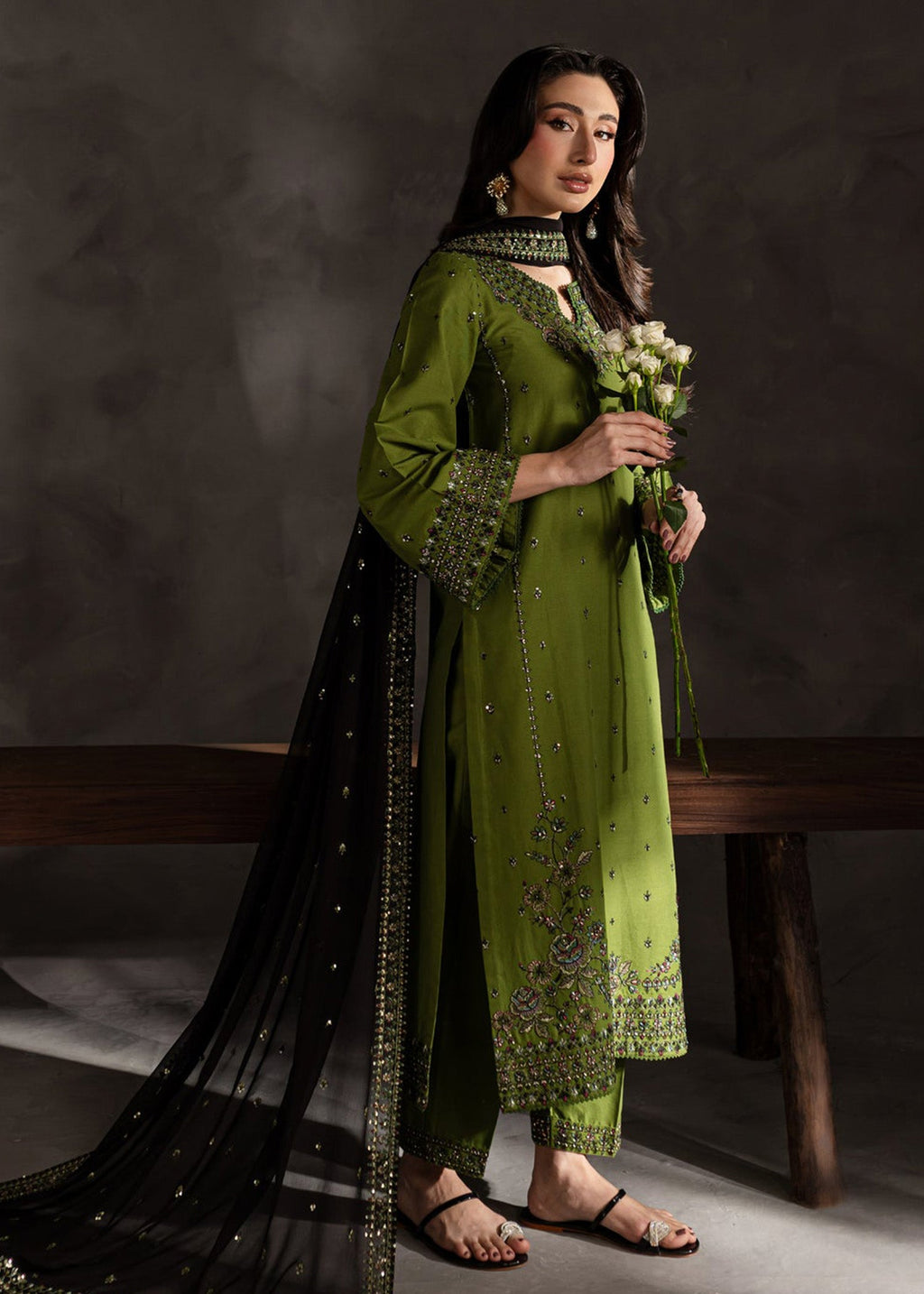 Ezzah 3pcs - Embroidered dress