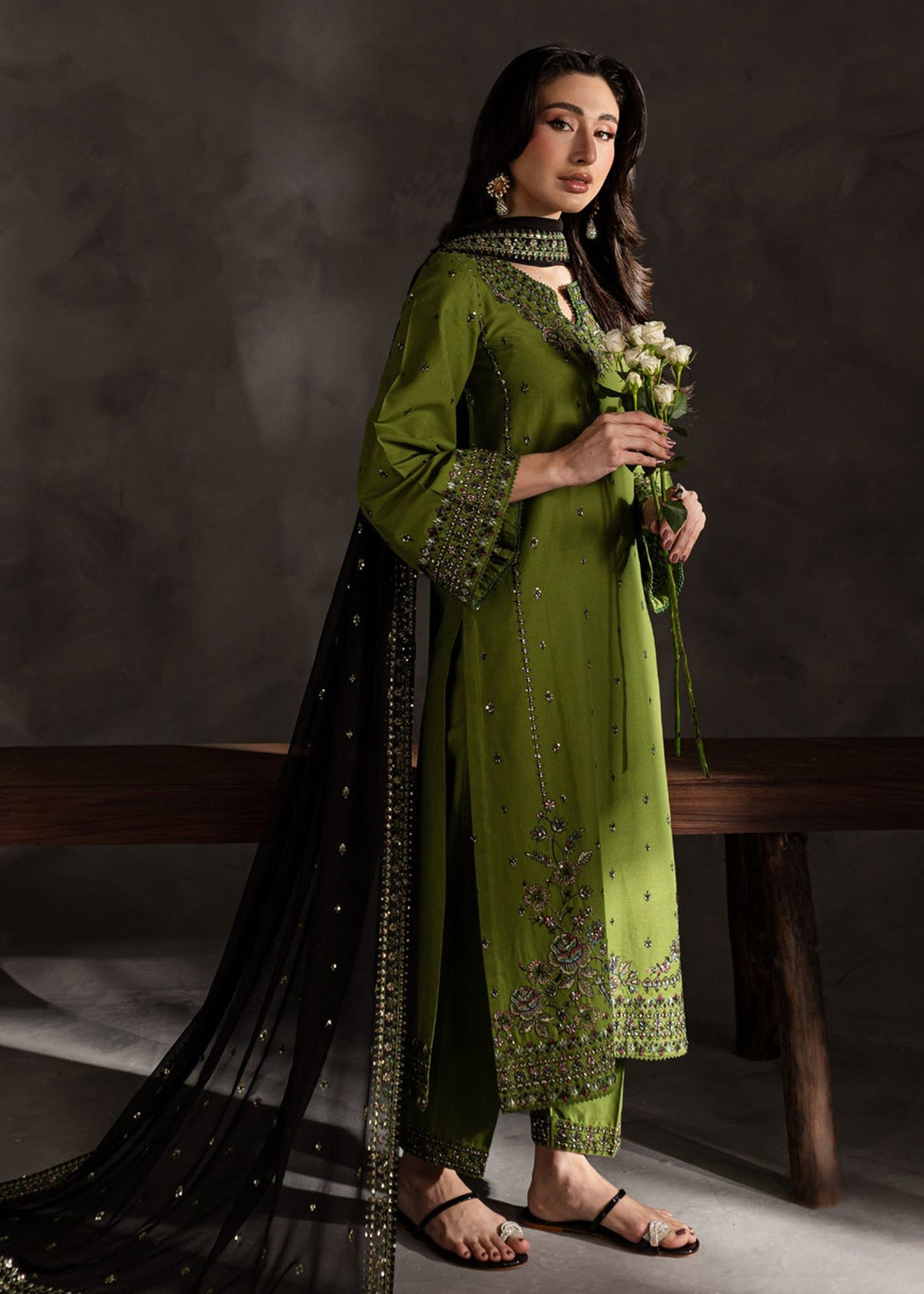 Ezzah 3pcs  - Lawn Embroidered