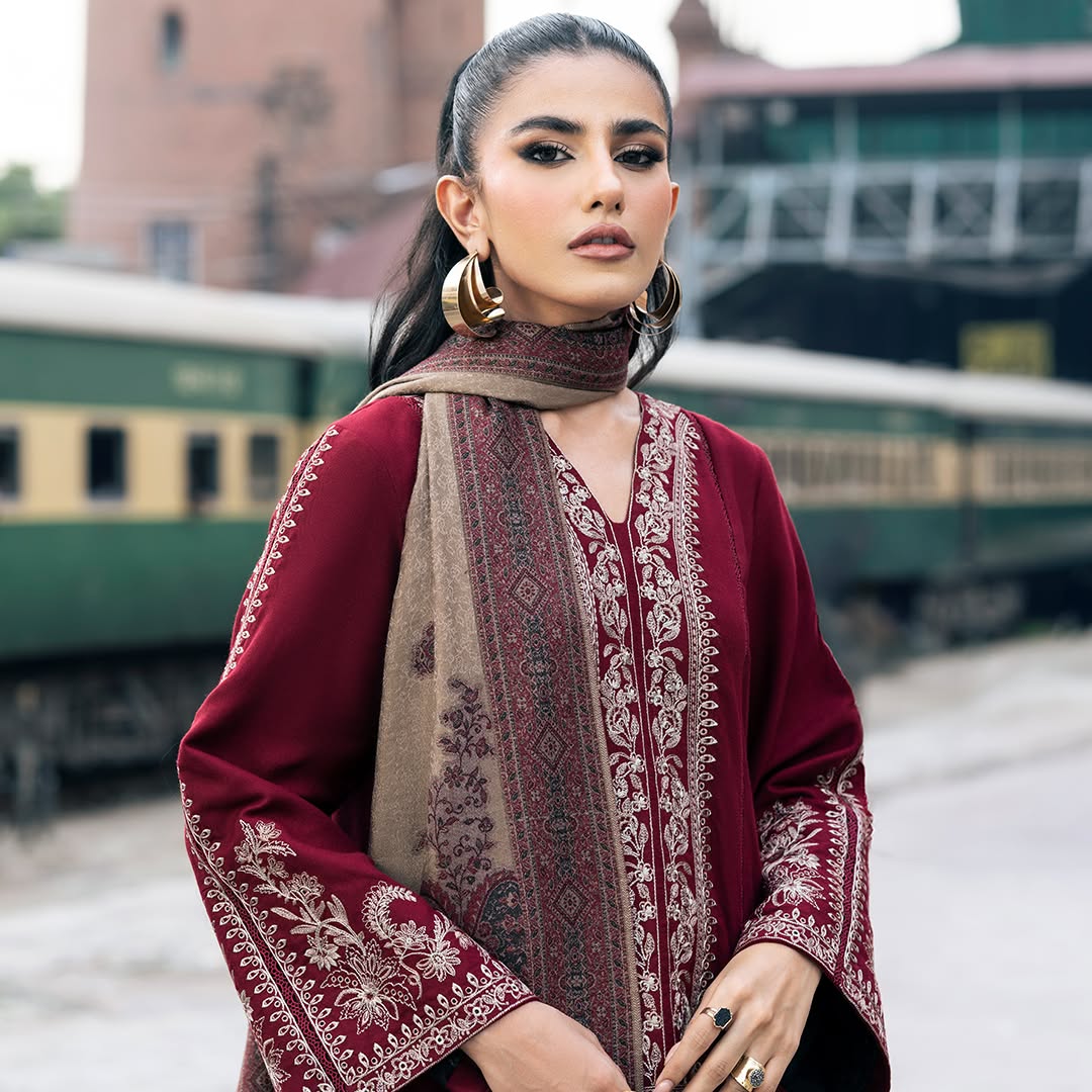 Hassil Embroidered (Stitched) 3pcs Ca_closet
