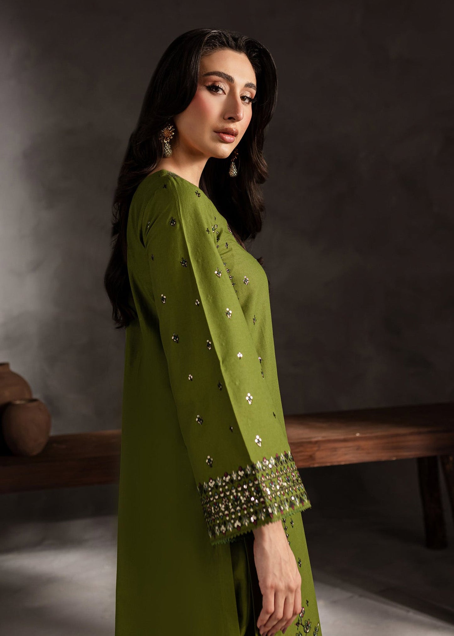Ezzah 3pcs  - Lawn Embroidered