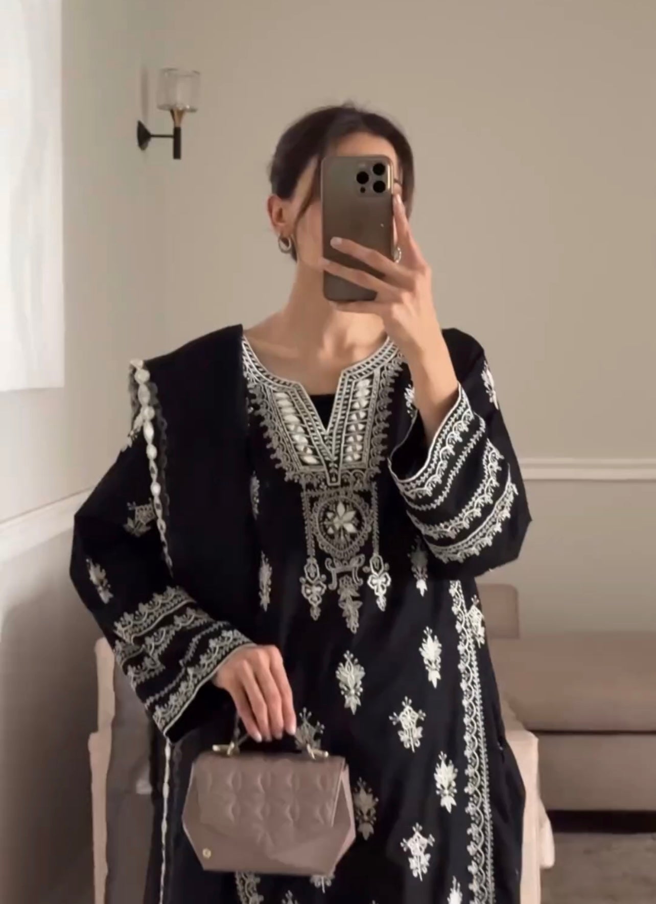 Belizzi Embroidered 2pcs Ca_closet