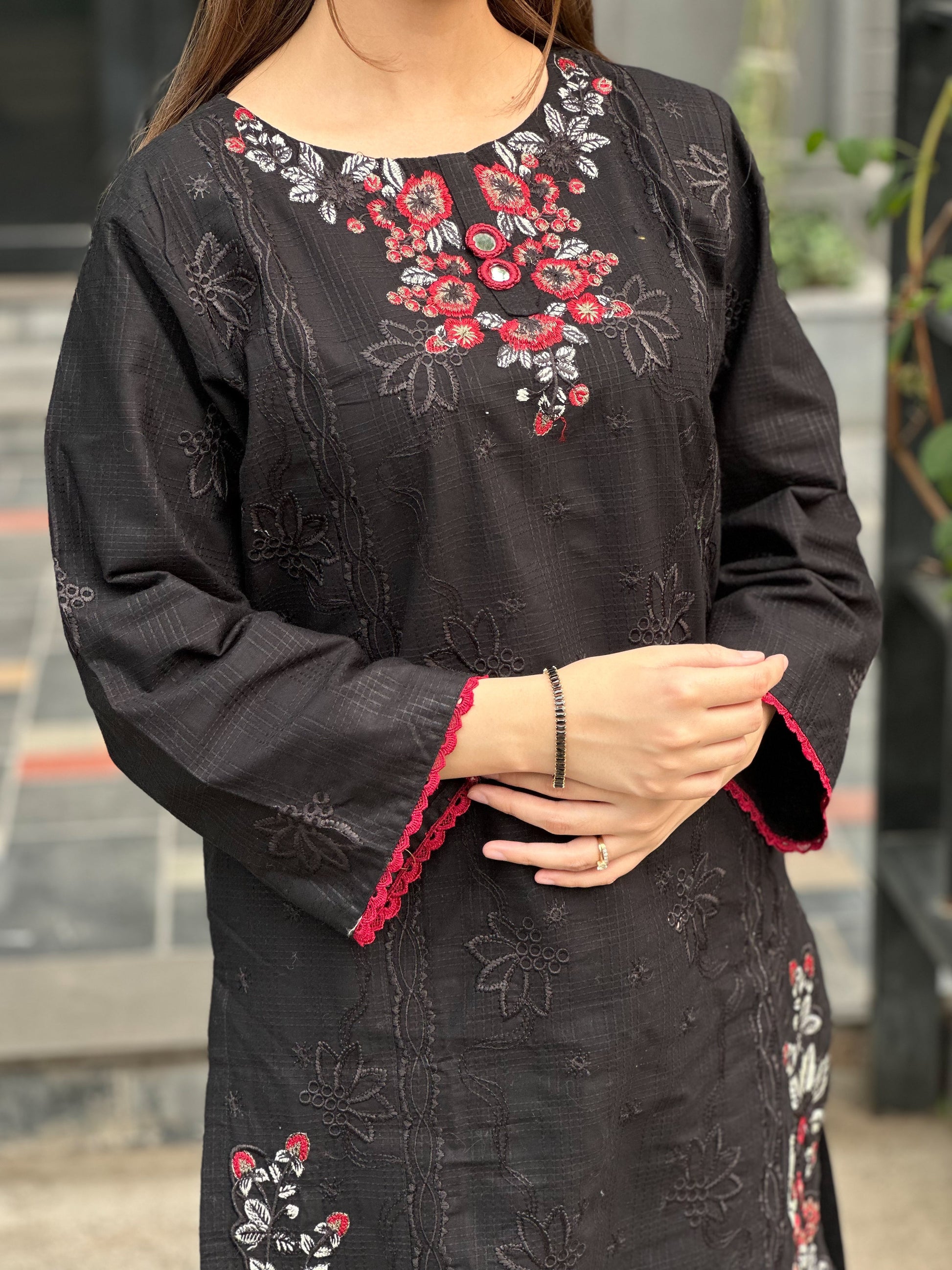 Saha Embroidered 2pcs Ca_closet