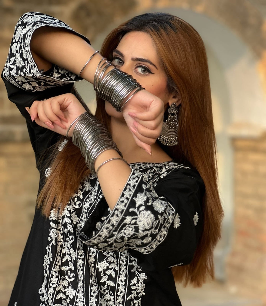 Erina Embroidered - 2 pieces