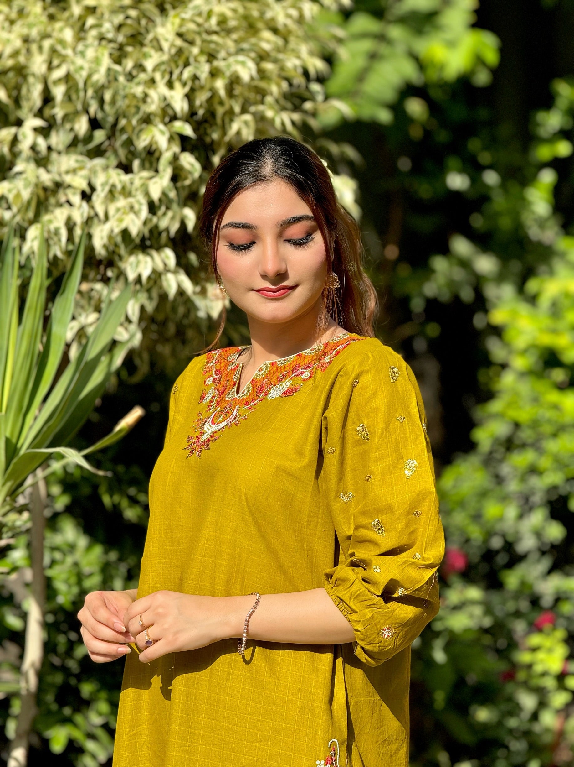 Aaira Embroidered cotton 2pcs Ca_closet