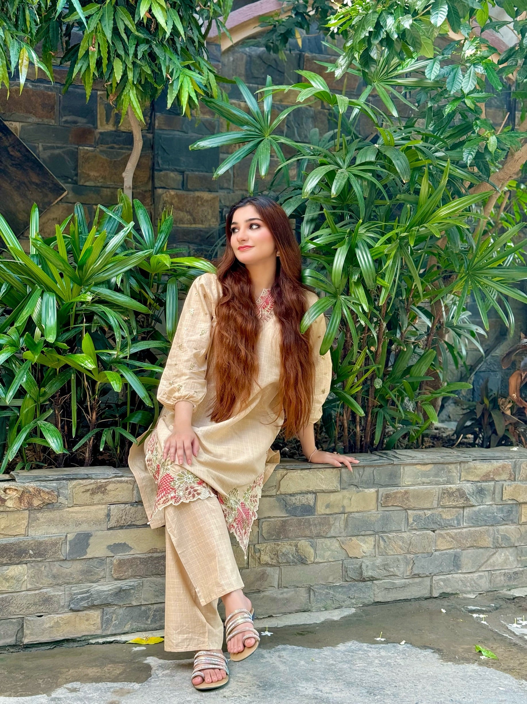 Aaira Embroidered cotton 2pcs Ca_closet