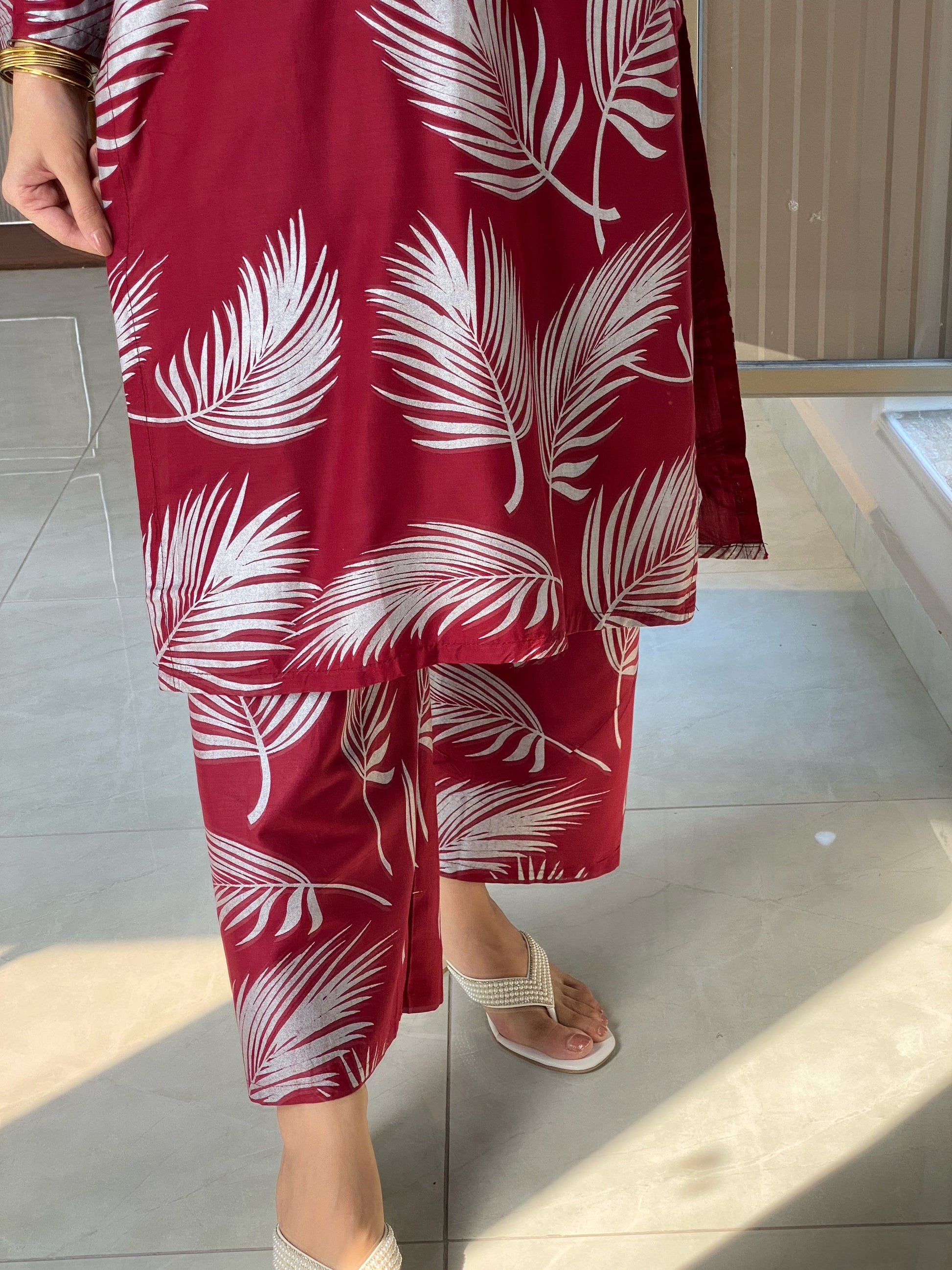 Feather Printed 2pc Ca_closet