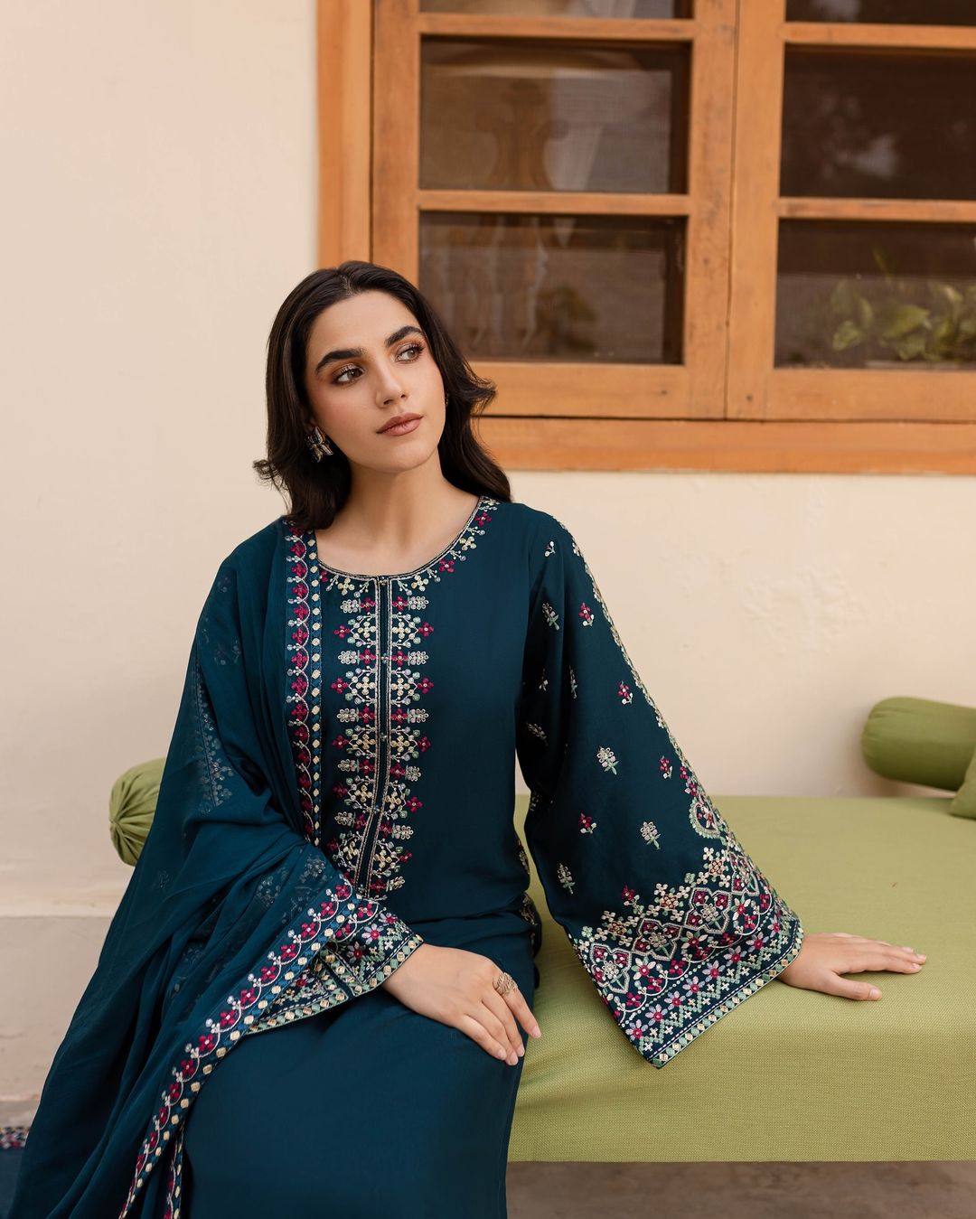 Aadab Embroidered 3pcs Ca_closet