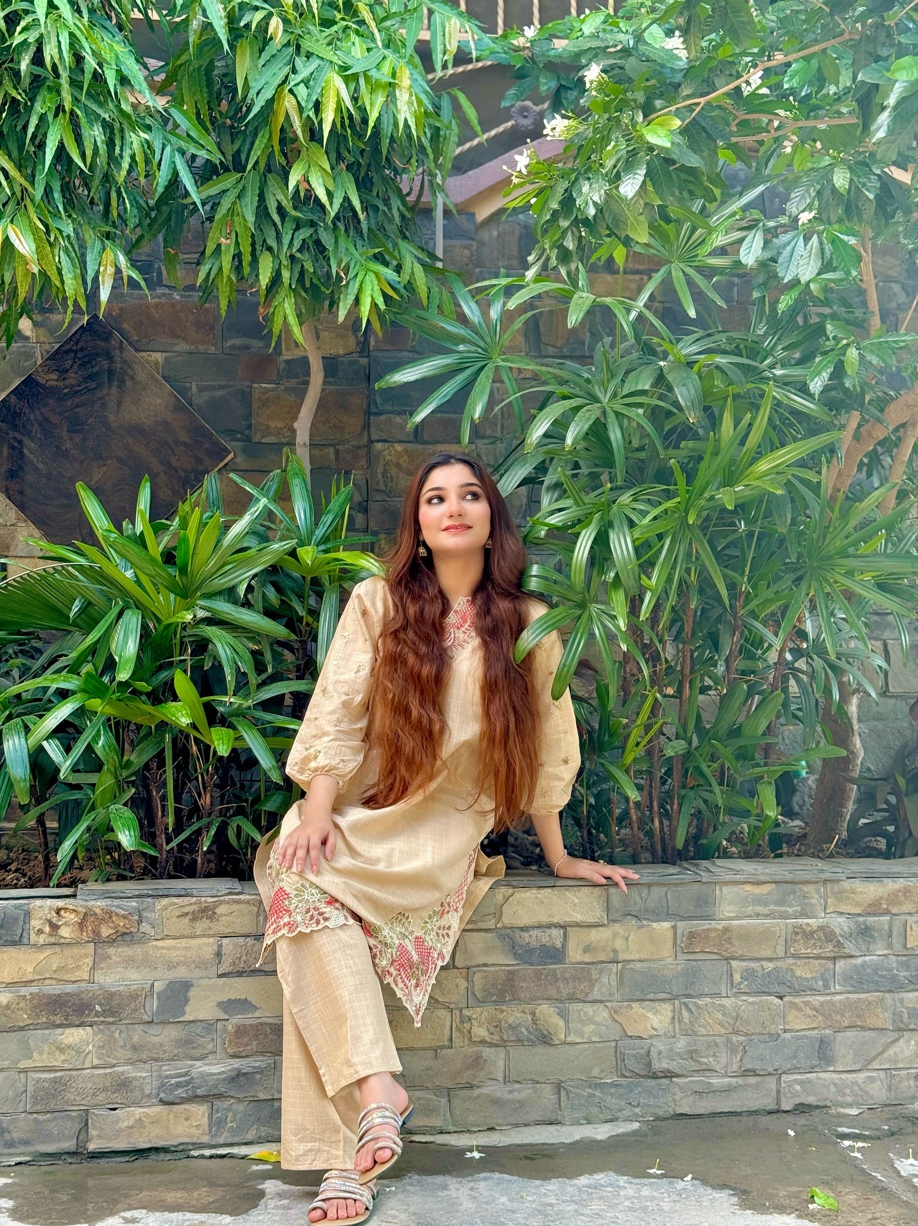 Aaira Embroidered cotton 2pcs Ca_closet