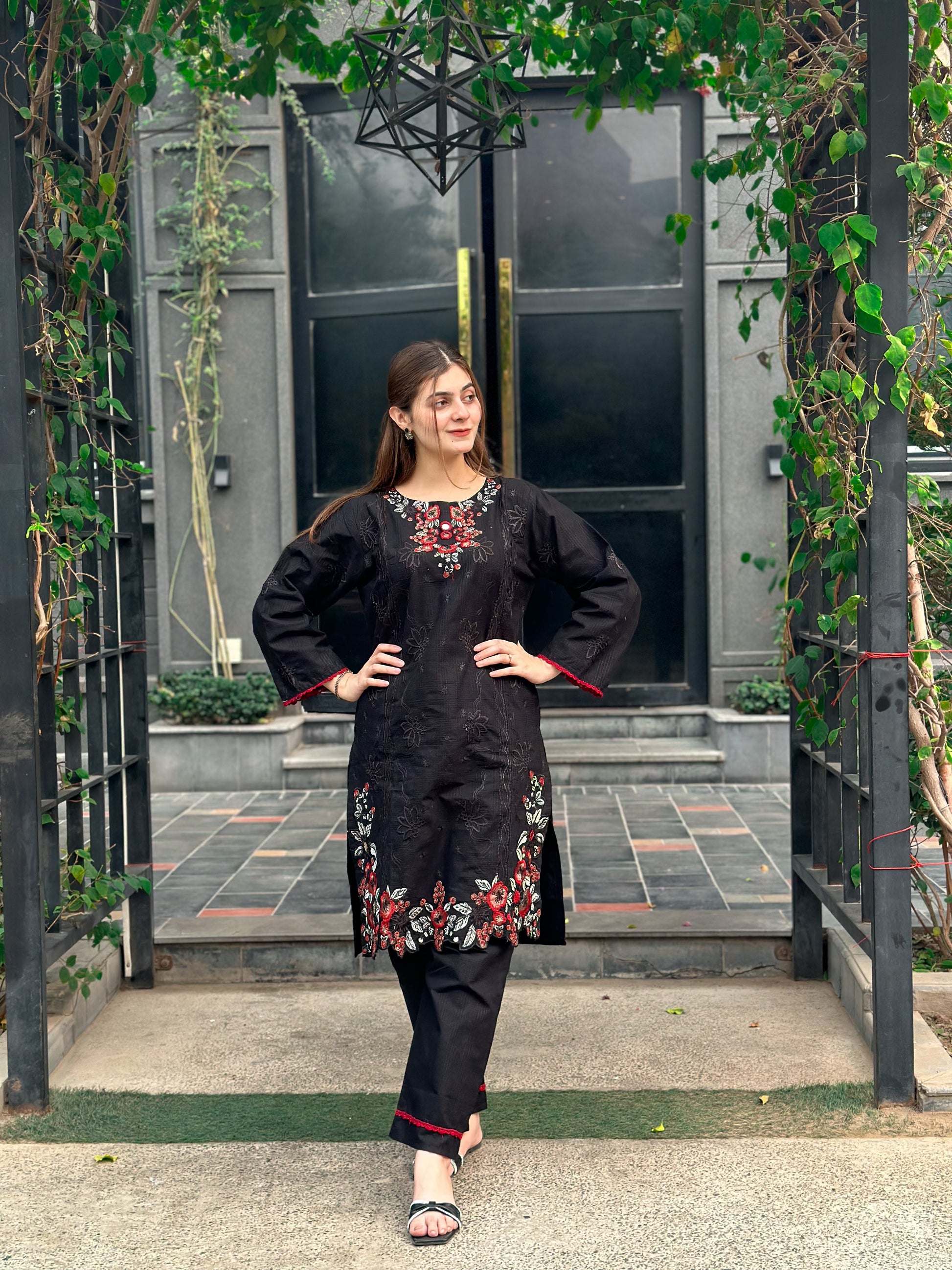 Saha Embroidered 2pcs Ca_closet