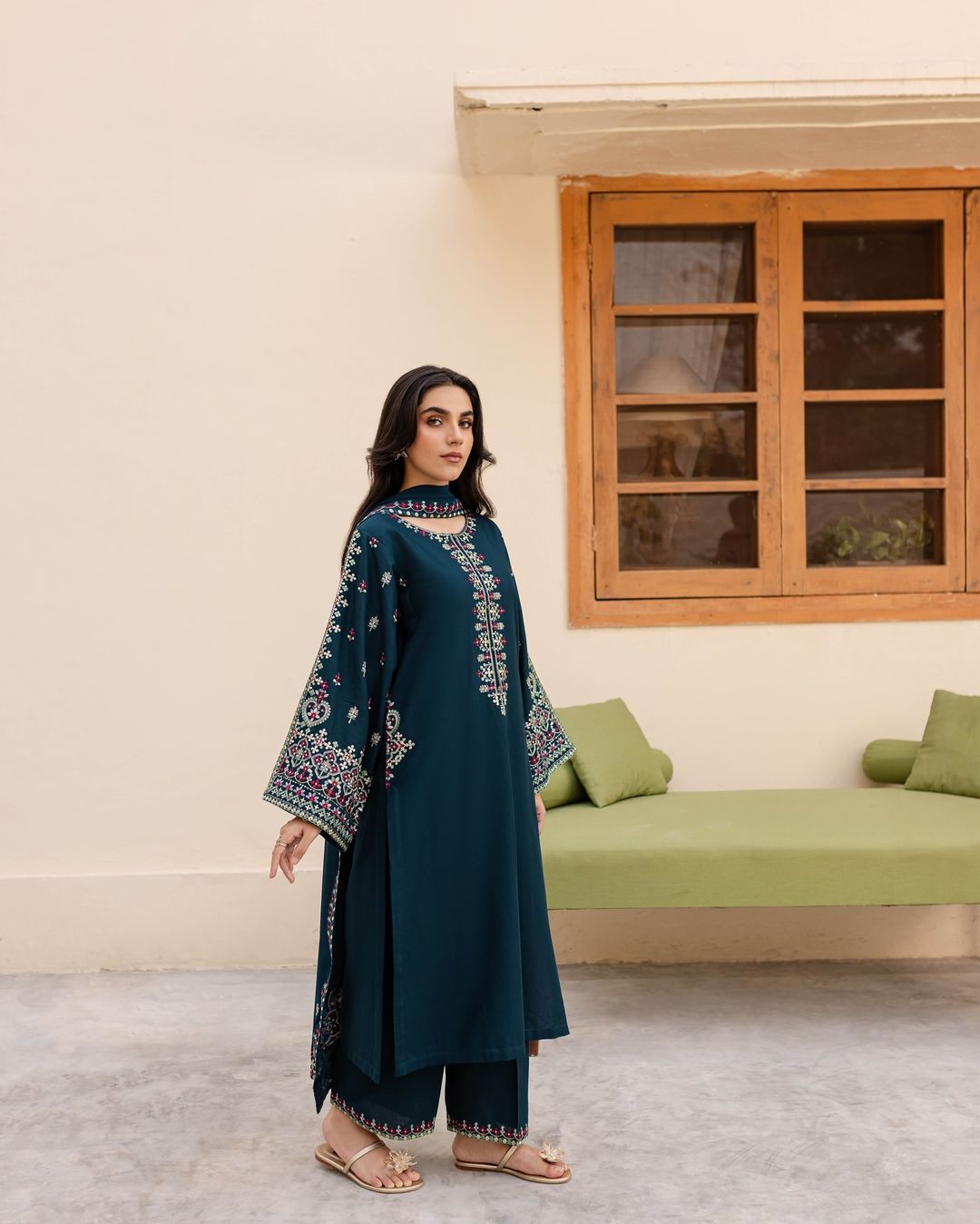 Aadab Embroidered 3pcs Ca_closet