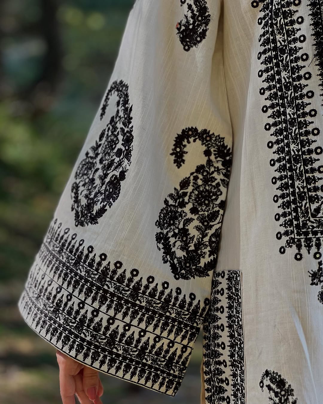 White Bloom Embroidered 2pcs