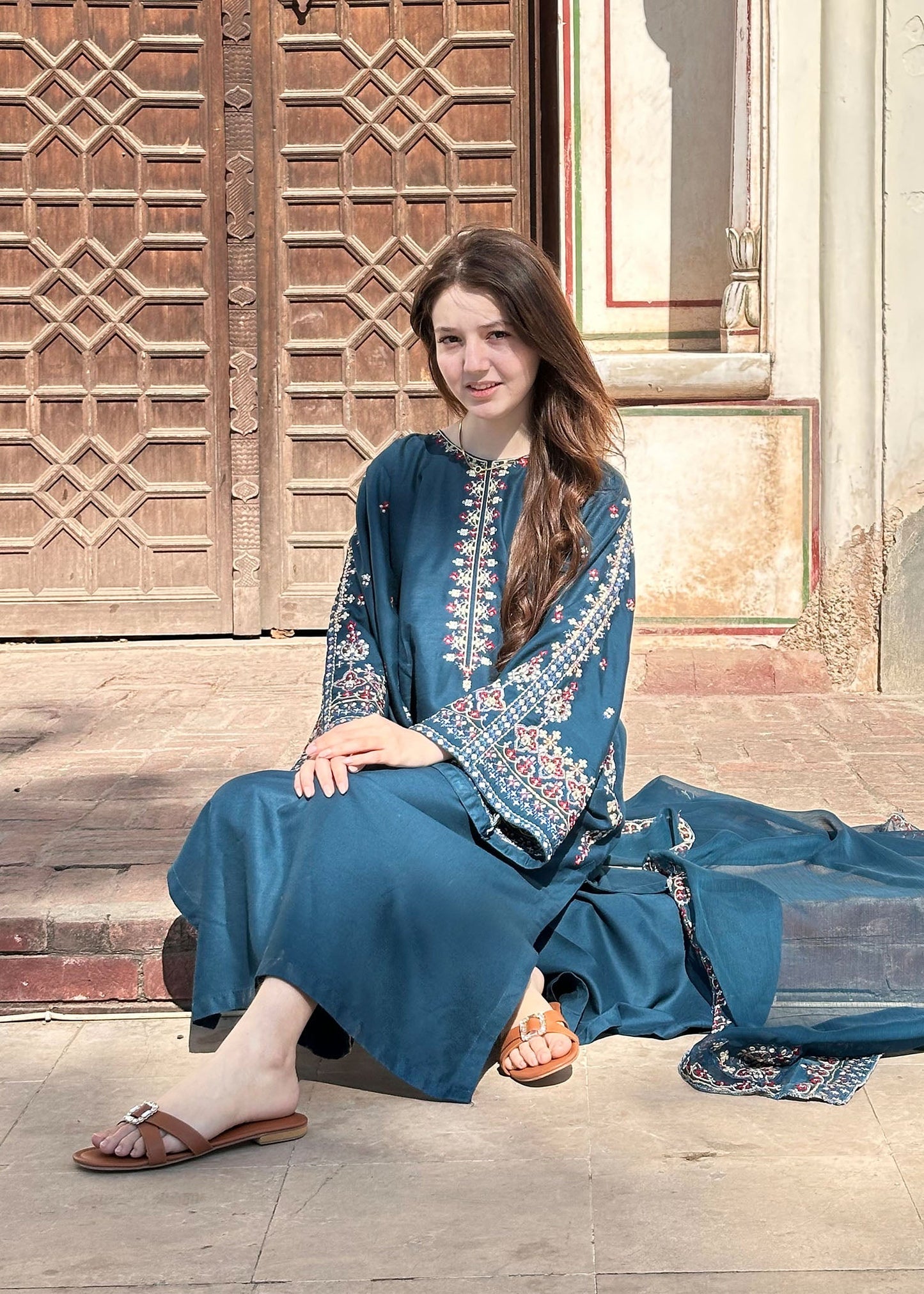 Aadab Embroidered 3pcs