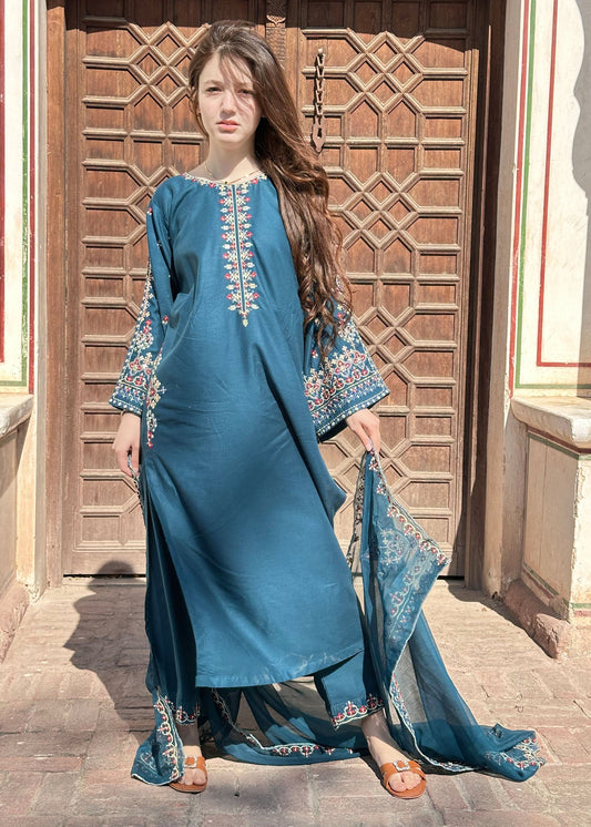 Aadab Embroidered 3pcs