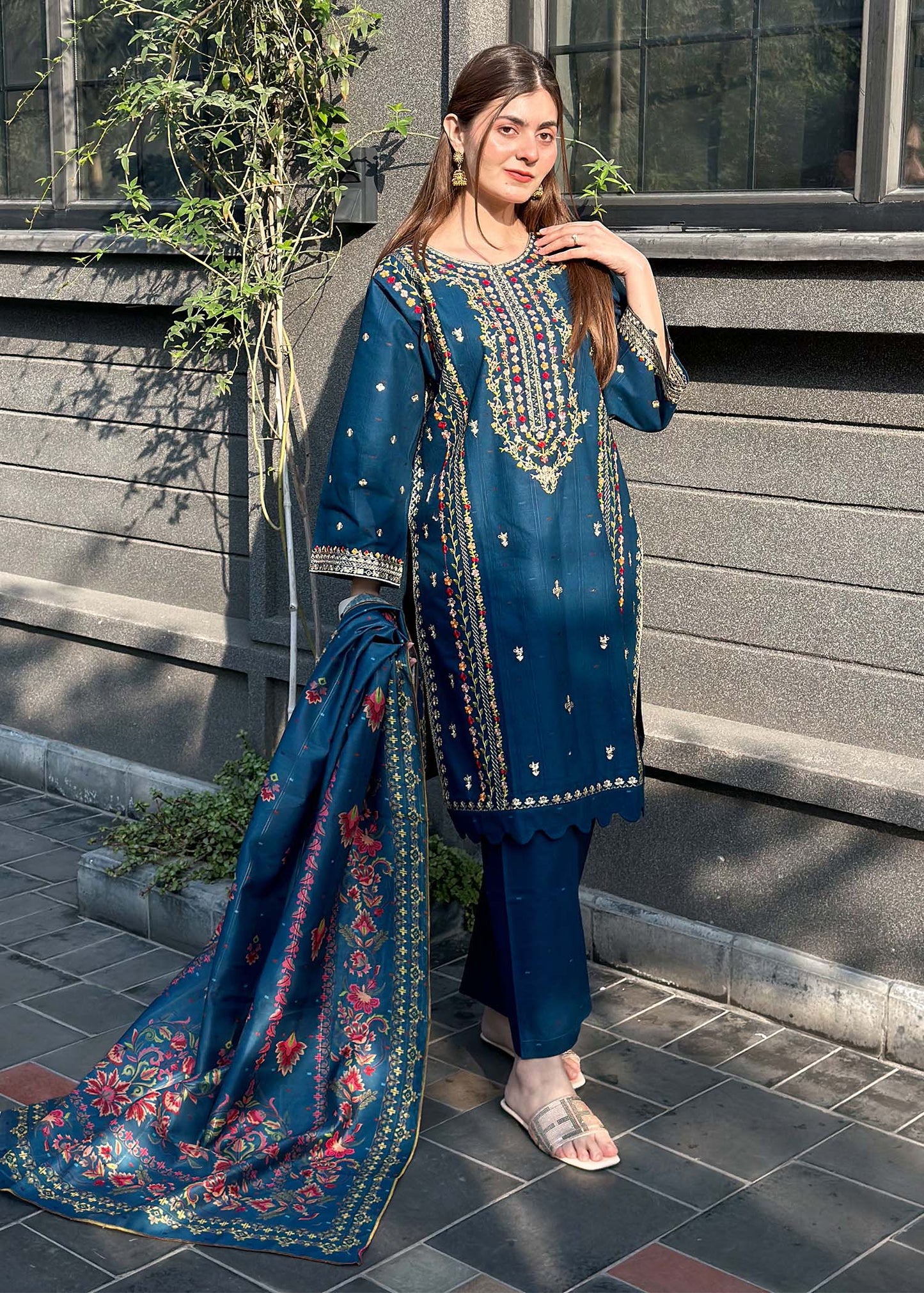 Mushq Embroidered - 3 Pieces