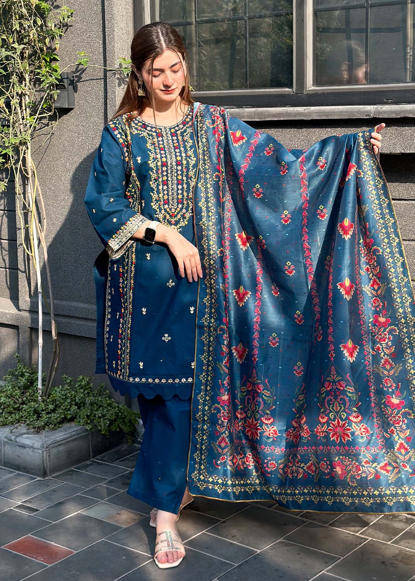 Mushq Embroidered - 3 Pieces