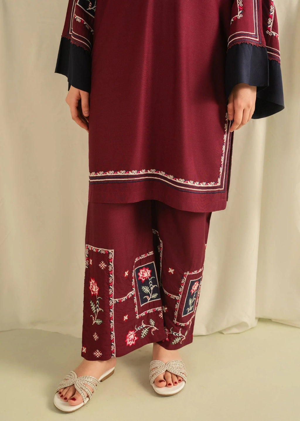 Eris Embroidered 3pc