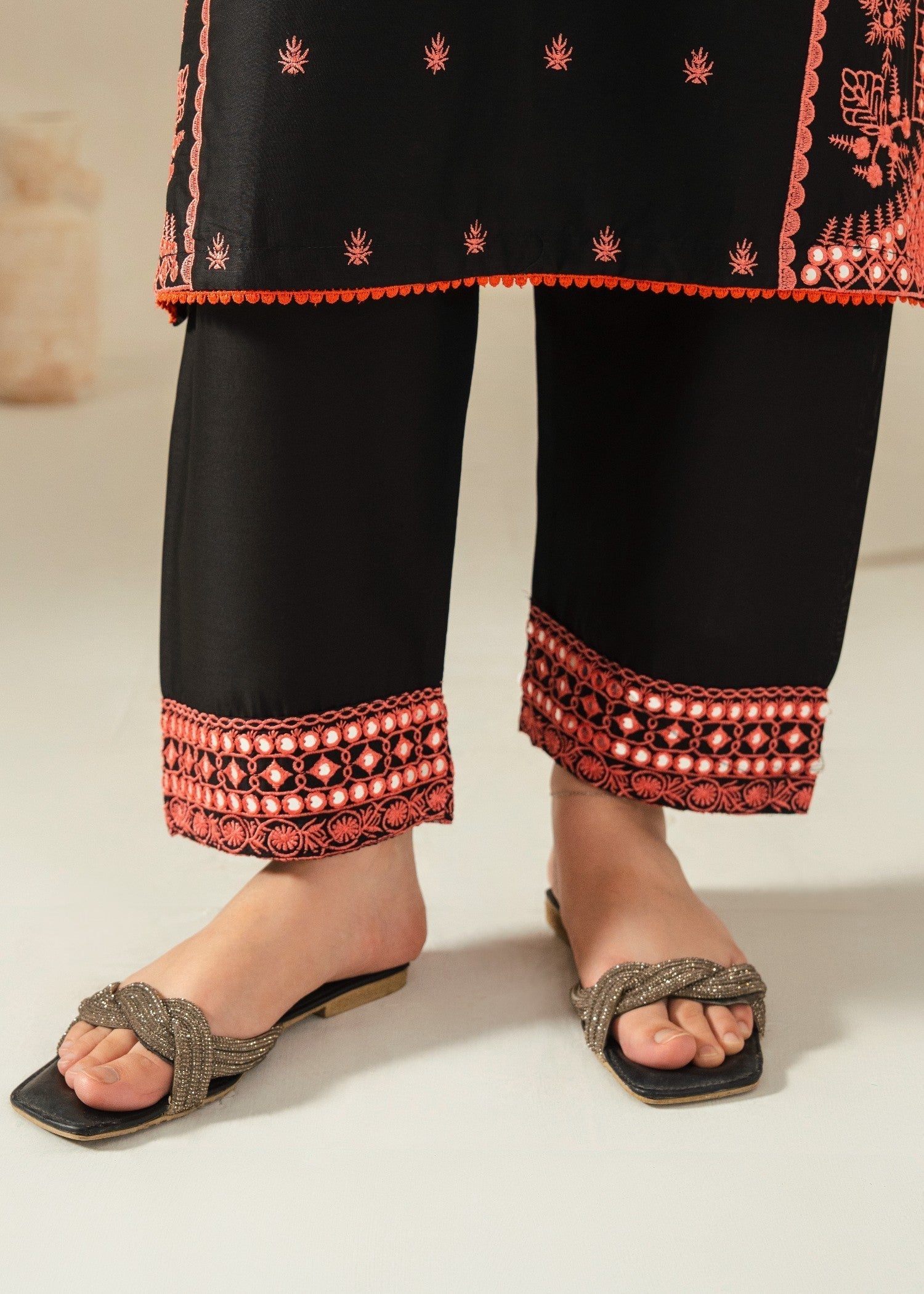 Ajal Embroidered 2pc